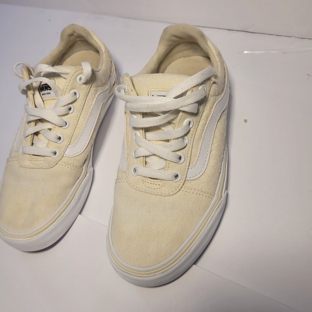 Vans Womens Size 7.5 Cream Off White Old Skool Low Top Sneakers Shoes #-0001